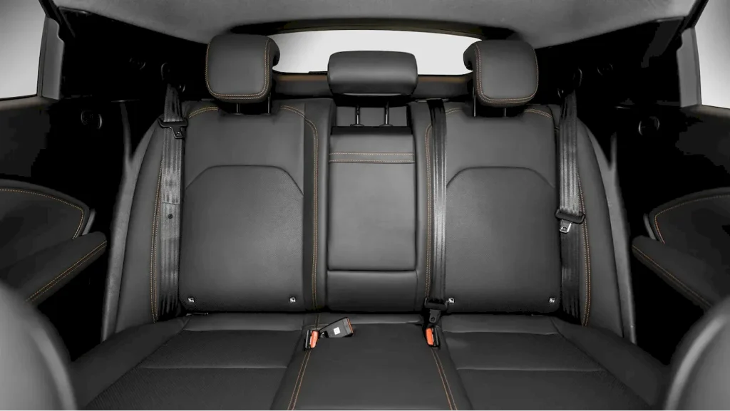 VinFast VF 6 Hàng ghế sau rộng rãi bậc nhất phân khúc B-SUV